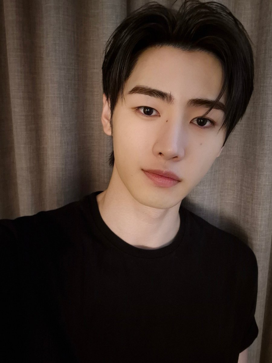 enhypenweverse's tweet image. [ #성훈’s Post ] 250820

#SUNGHOON: LA☀️

@ENHYPEN_members @ENHYPEN #ENHYPEN #엔하이픈