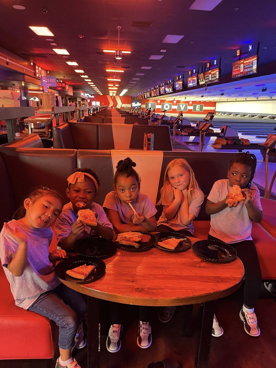 RiseUpAcademyNW's tweet photo. Pins beware! Our kindergartners brought their A-game to Bowlero yesterday 🎳😁
#RUAFun #KindergartenAdventures #BowleroDay #RiseUpAcademy #EducationMatters #CommunityEngagement #EverettWA #EverettPreschool #LearnLocalWA #EverettMoms #WAParents #Preschool #EarlyChildhoodEducation https://t.co/k6nsk31XLz