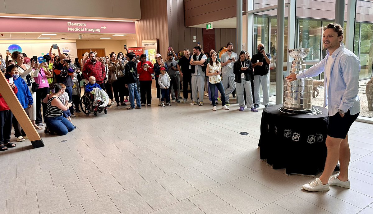Sam Reinhart takes Stanley to the BC Children’s Hospital and the Ronald McDonald House (Vancouver, BC) #StanleyCup <a href="/FlaPanthers/">Florida Panthers</a> <a href="/NHL/">NHL</a> <a href="/HockeyHallFame/">Hockey Hall of Fame</a> <a href="/BCChildrensHosp/">BC Children's Hospital</a> <a href="/RMHBC/">RMH BC</a>