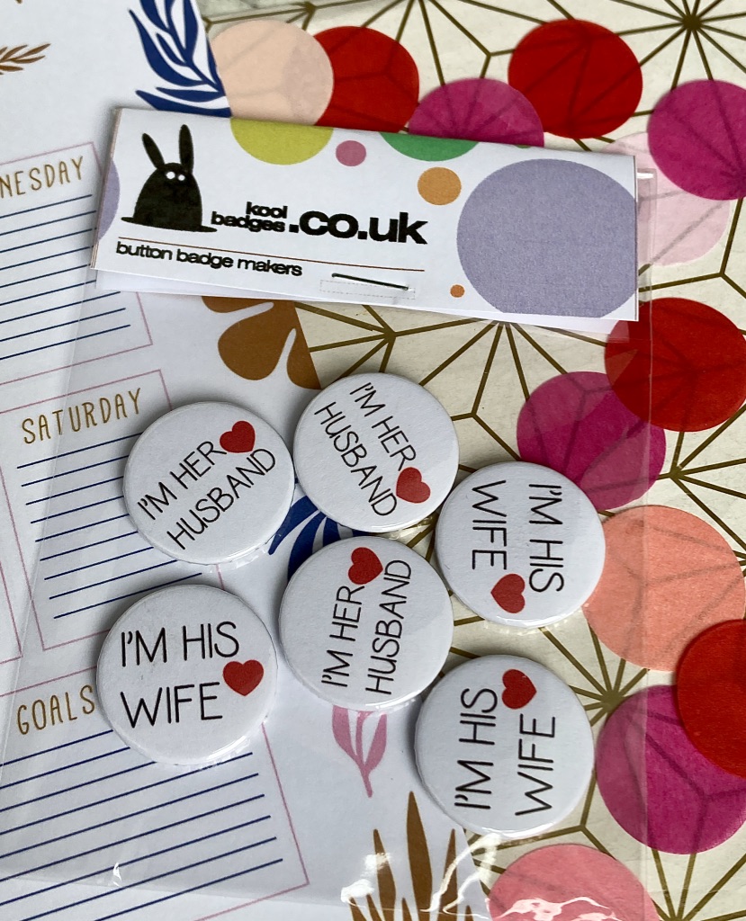 We have been making a few of these badges for people going to see Coldplay on tour! koolbadges.co.uk/index.php?main…  #imherhusband #imhiswife #badges #buttons #koolbadges #coldplay #ukhandmade #funny