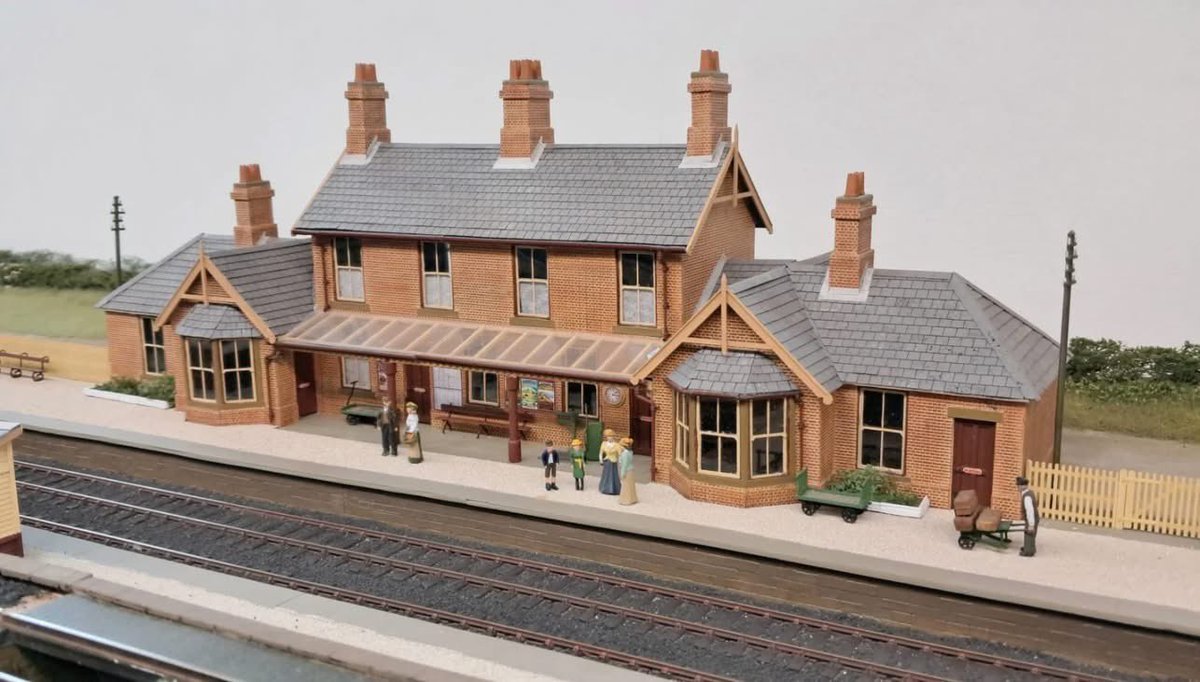 Layout Premier 1 at expoEM Summer 25 is 'Chop Gate', a NER through station in the North York Moors, by Paul &amp; Nicola Gallon.  Come and see it in the flesh - 10.30-5 Sat 30th and 10-4 Sun 31st - just south of Wakefield. ℹ️ emgs.org/mc-events/expo…  #expoEM <a href="/wakefieldrms/">Wakefield RMS</a>