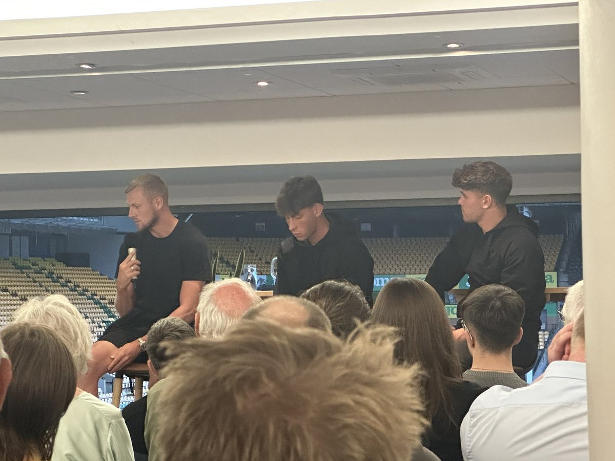 Another fantastic event tonight from <a href="/NorwichCityFSC/">Norwich City FSC</a> . The lads spoke really well,plus the all black combo really shouted summer 😂😂. 10 years on  from your 1st,here’s to many more cracking events. 💛💚