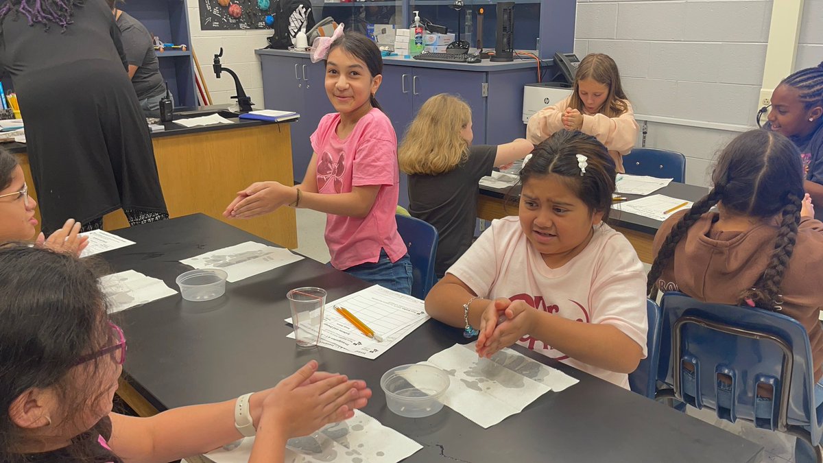 Montclair ES PWCS tweet media