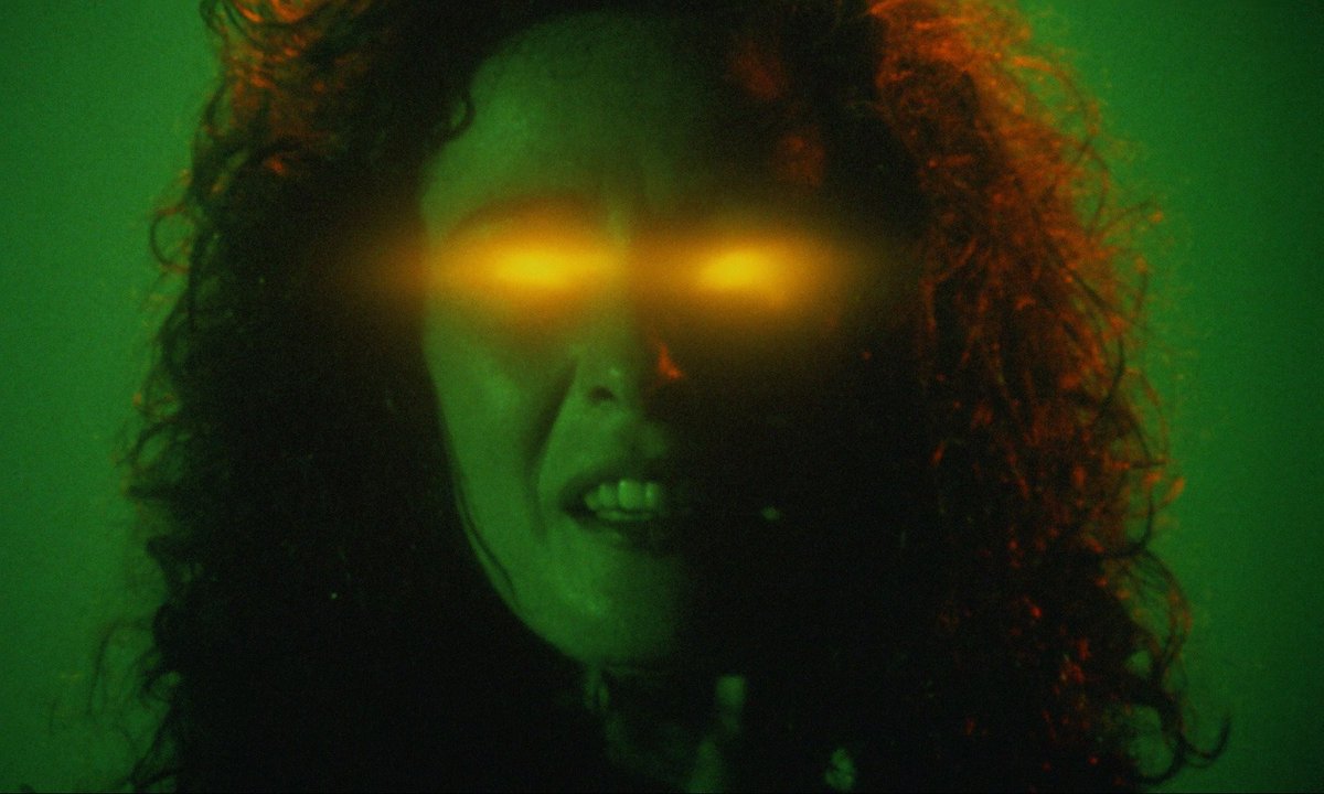 drkkwv's tweet photo. the black cat (1989) dir. luigi cozzi https://t.co/NxQ0ARoIdB
