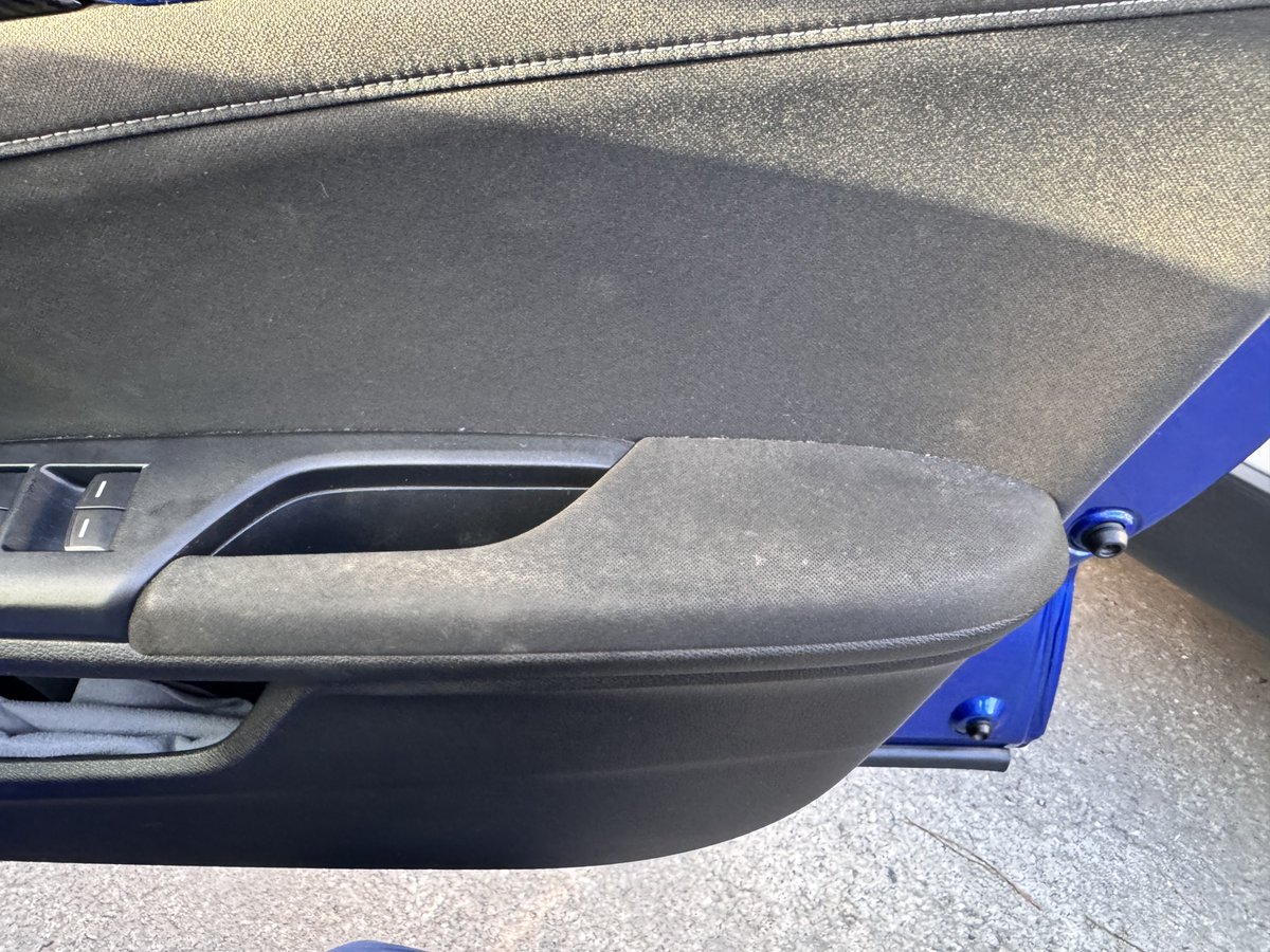DBAFK7HATCHBACK's tweet photo. お隣さん家にダイソーのアルカリ電解水があったのでちょいと拝借❗️

昨日教えてもらったのを試してみたら何これ😳
ちょっとしただけでめっちゃ落ちる🤣
朝から感動しております😭

これで今日の仕事も頑張れる‼️(単純) https://t.co/0egcWb1l59