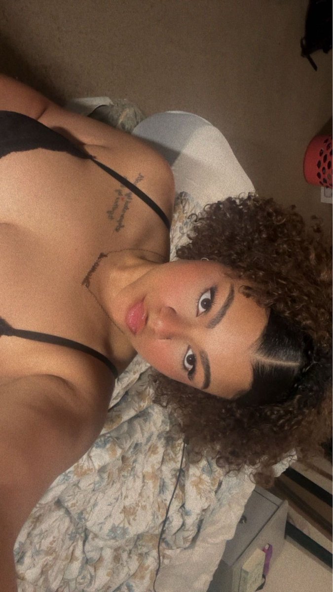 BabbyyStaarr's tweet photo. I won’t ask. 

#findom#paypig#cashcow#walletdrain https://t.co/yyu4N3aFHa