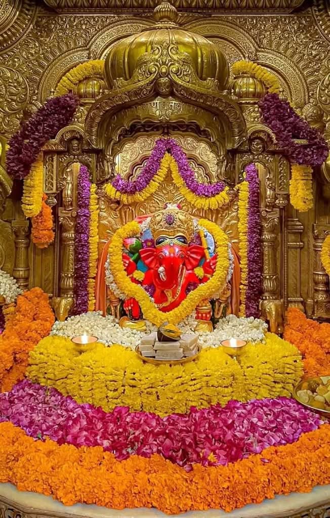 वक्रतुण्ड महाकाय सूर्यकोटि समप्रभ।
निर्विघ्नं कुरु मे देव सर्वकार्येषु सर्वदा॥

ॐ गं गणपतये नमो नमः🙏🙏

हर हर महादेव 🙏🙏