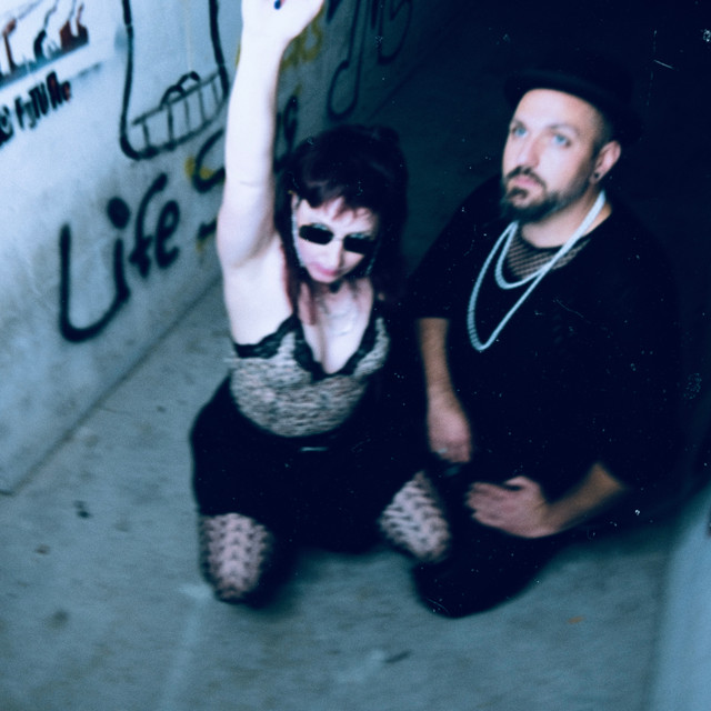 let me #entertain you w/ my #spotifyplaylist open.spotify.com/embed/playlist… #including these #artsists #eisbrecher <a href="/untootherspdx/">UNTO OTHERS</a> #zaionrocker <a href="/radiohead/">Radiohead</a> #megalmodas <a href="/daniel_graves/">Daniel Graves</a> #humandesign #rikabender <a href="/asgsweden/">Agent Side Grinder</a> #send me #your #SONGS submithub.com/coupon/shellsh… shellshockedradio.com