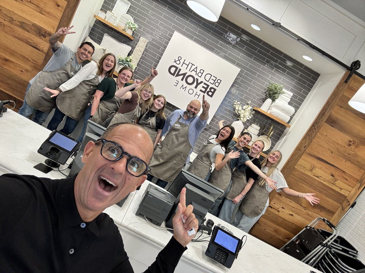 Marcus Lemonis (@marcuslemonis) on Twitter photo What city/town should the next <a href="/BedBathBeyond/">Bed Bath & Beyond</a> open? Be specific. $1000 gift card to the first one to get it right and 100 hundred to the next 99.
Use #BedBathandBeyondisBack What city/town should the next <a href="/BedBathBeyond/">Bed Bath & Beyond</a> open? Be specific. $1000 gift card to the first one to get it right and 100 hundred to the next 99.
Use #BedBathandBeyondisBack