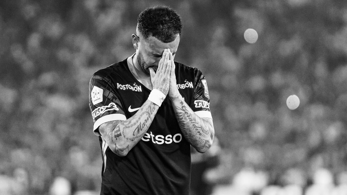 Yo espero que a Sebastián Arango y a Antonio José Ardila no les pese la mano en este mismo instante para decirle a Edwin Cardona que hasta hoy vistió la camiseta de Nacional.