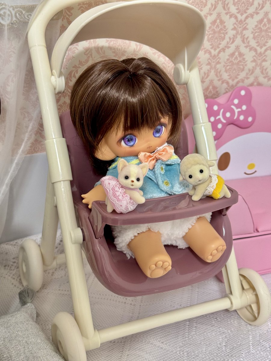 そういえばスリーコインズのドール用ベビーカーよすぎた🥰🥰🥰