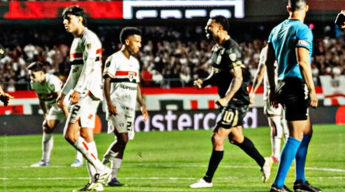 golesendir_'s tweet photo. La tristeza de que este Nacional tenía todas las armas y jugadores de jerarquía para aspirar a la Copa Libertadores y llegó hasta aquí perdiendo ante un rival inferior. Fue saboteado por la inmadurez de un jugador. https://t.co/m2o6hmVpxK