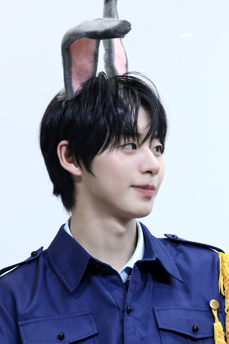 Dew_JEONGWOO's tweet image. 250817 퍼스트뮤직 #서정우

#아홉 #AHOF #JEONGWOO