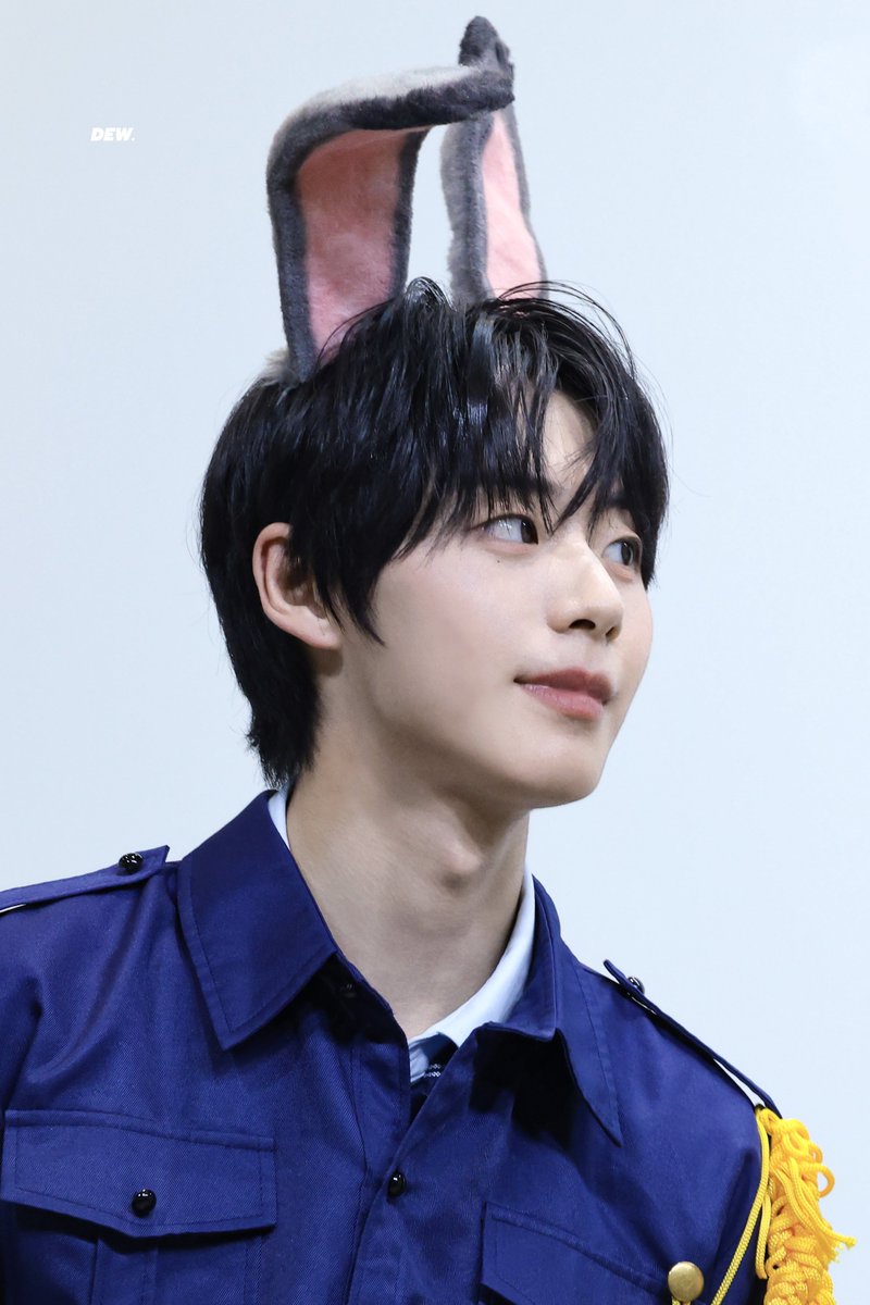 Dew_JEONGWOO's tweet image. 250817 퍼스트뮤직 #서정우

#아홉 #AHOF #JEONGWOO