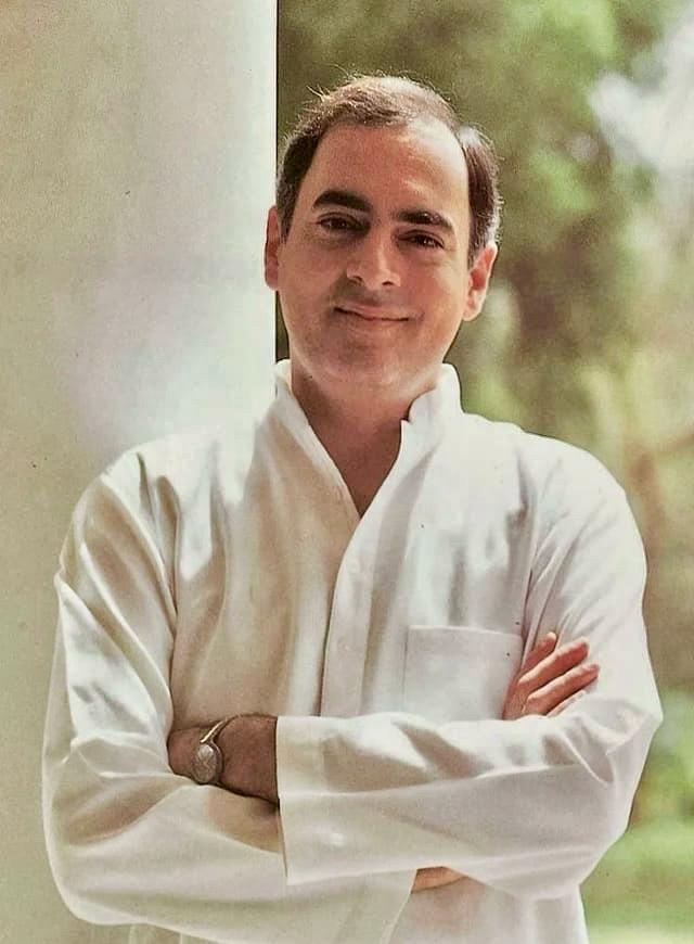 Priyanka Gandhi Vadra (@priyankagandhi) on Twitter photo рд╡рд┐рд░рд╛рд╕рдд рдореЗрдВ рдЖрдк рд╕реЗ рдХрд░реБрдгрд╛, рдкреНрд░реЗрдо рдФрд░ рджреЗрд╢рднрдХреНрддрд┐ рдХрд╛ рдзрд░реНрдо рдорд┐рд▓рд╛ред рд╣рдо рджреЛрдиреЛрдВ рд╣рдореЗрд╢рд╛ рдХреЗ рд▓рд┐рдП рдпреЗ рдзрд░реНрдо рдирд┐рднрд╛рдпреЗрдВрдЧреЗред рди рдХреЛрдИ рддреЛрдбрд╝ рдкрд╛рдПрдЧрд╛, рди рдХреЛрдИ рд░реЛрдХ рдкрд╛рдПрдЧрд╛, рди рдХрднреА рд╣рдорд╛рд░реЗ рдХрджрдо рд▓рдбрд╝рдЦрдбрд╝рд╛рдпреЗрдВрдЧреЗред рд╡рд┐рд░рд╛рд╕рдд рдореЗрдВ рдЖрдк рд╕реЗ рдХрд░реБрдгрд╛, рдкреНрд░реЗрдо рдФрд░ рджреЗрд╢рднрдХреНрддрд┐ рдХрд╛ рдзрд░реНрдо рдорд┐рд▓рд╛ред рд╣рдо рджреЛрдиреЛрдВ рд╣рдореЗрд╢рд╛ рдХреЗ рд▓рд┐рдП рдпреЗ рдзрд░реНрдо рдирд┐рднрд╛рдпреЗрдВрдЧреЗред рди рдХреЛрдИ рддреЛрдбрд╝ рдкрд╛рдПрдЧрд╛, рди рдХреЛрдИ рд░реЛрдХ рдкрд╛рдПрдЧрд╛, рди рдХрднреА рд╣рдорд╛рд░реЗ рдХрджрдо рд▓рдбрд╝рдЦрдбрд╝рд╛рдпреЗрдВрдЧреЗред