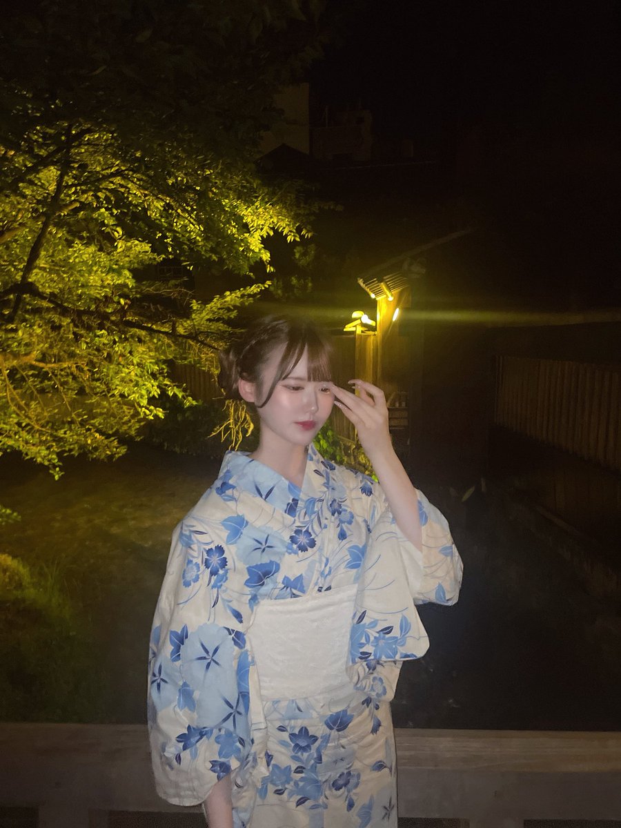 mmox_9's tweet photo. 来年の夏も隣にいてね https://t.co/h9Wyr6Kpk7