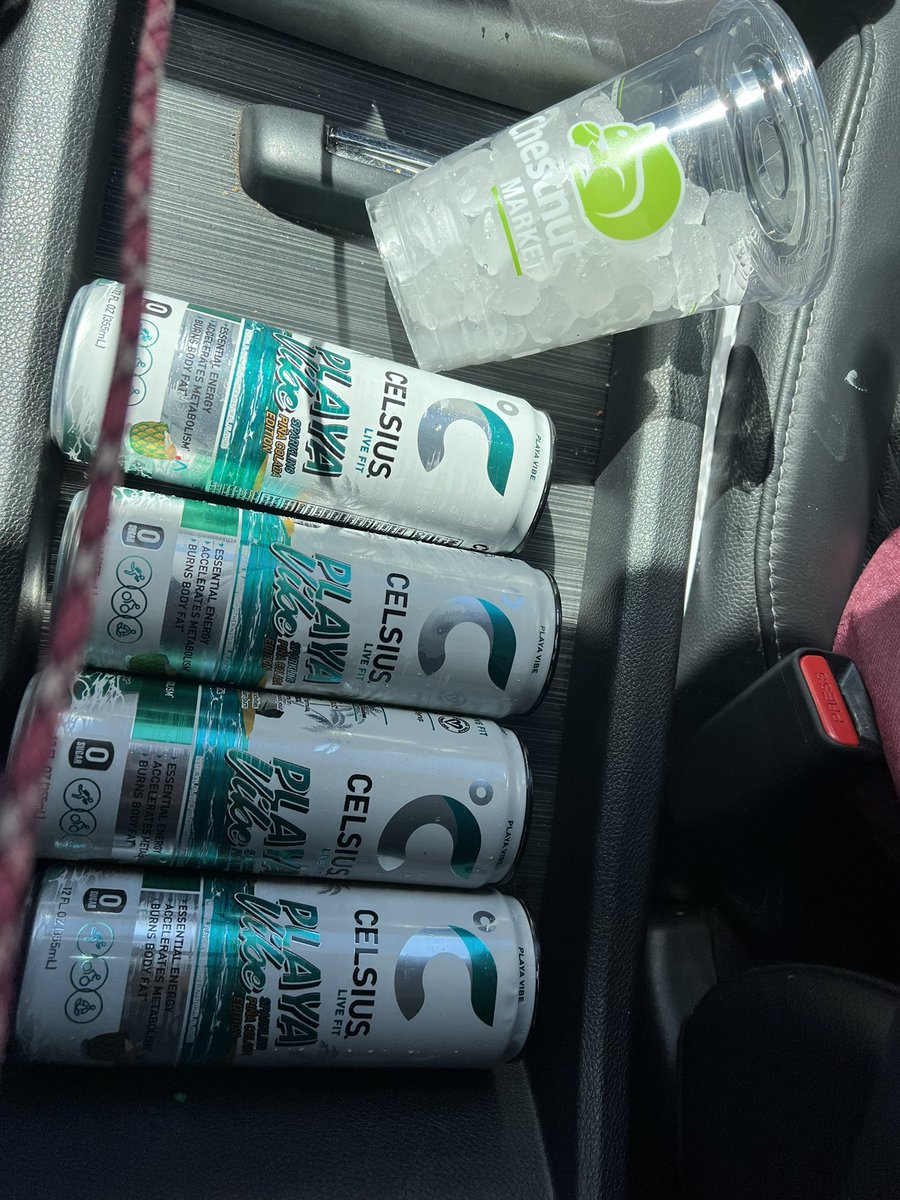 NancyKhader's tweet photo. Started with Arctic and tropical vibe. Then the Peach and the Retro. But now the Playa Vibe tops it all. 🔥 A girl can never have enough.  #hookedoncelsius @celsiusofficial  #celsiusofficial https://t.co/1nJy0pOrfY