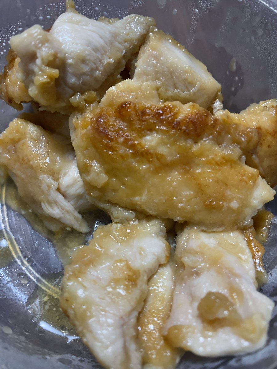 matamorphose_ta's tweet photo. 🍗 朝昼は鶏肉
体づくりの基本はやっぱり鶏胸肉。
脂質を抑えて高タンパク、筋トレの強い味方💪✨

シンプルに焼くだけでも、続ければ確実に成果につながる。
今日もタンパク質チャージ完了。
#鶏胸肉 #筋トレ飯 #高タンパク #ボディメイク #筋トレ男子 #ダイエット飯 #シンプルご飯 #タンパク質補給 https://t.co/71q2mTCvgK