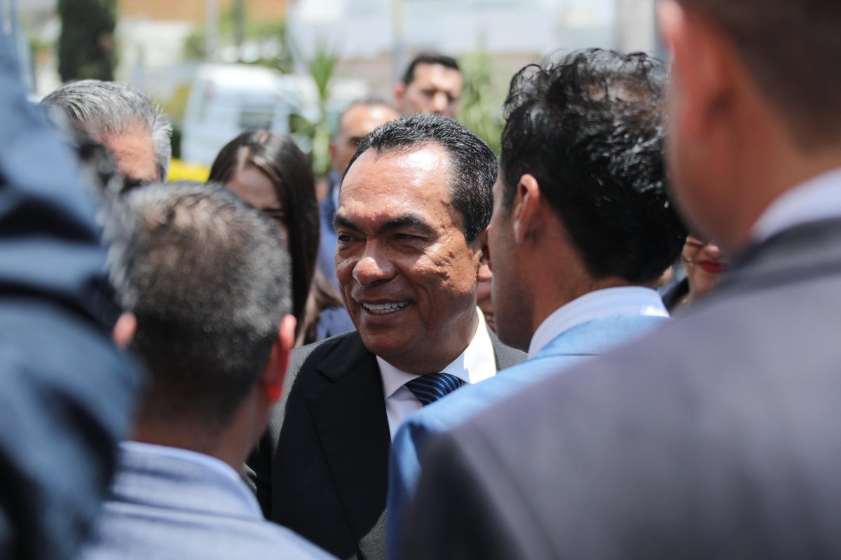 Siempre estaré orgulloso de haber estado al frente de la Fiscalía General de Michoacán, sin duda, uno de los retos más importantes que he tenido en la vida.

Agradezco el gesto de participar en la sesión solemne en donde se le hizo entrega a la FGEM, la condecoración “Suprema