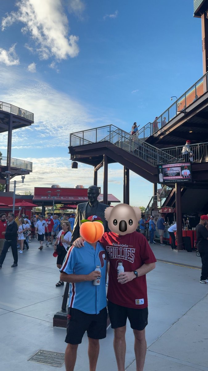 FirstTuddyLock's tweet image. Game 9 with the #105Boyz @mikecasey_3 @cameljoe0 . @SchmoesBrother is also here. How Romano is still on this team and not doing heroine in Kensington is beyond me.