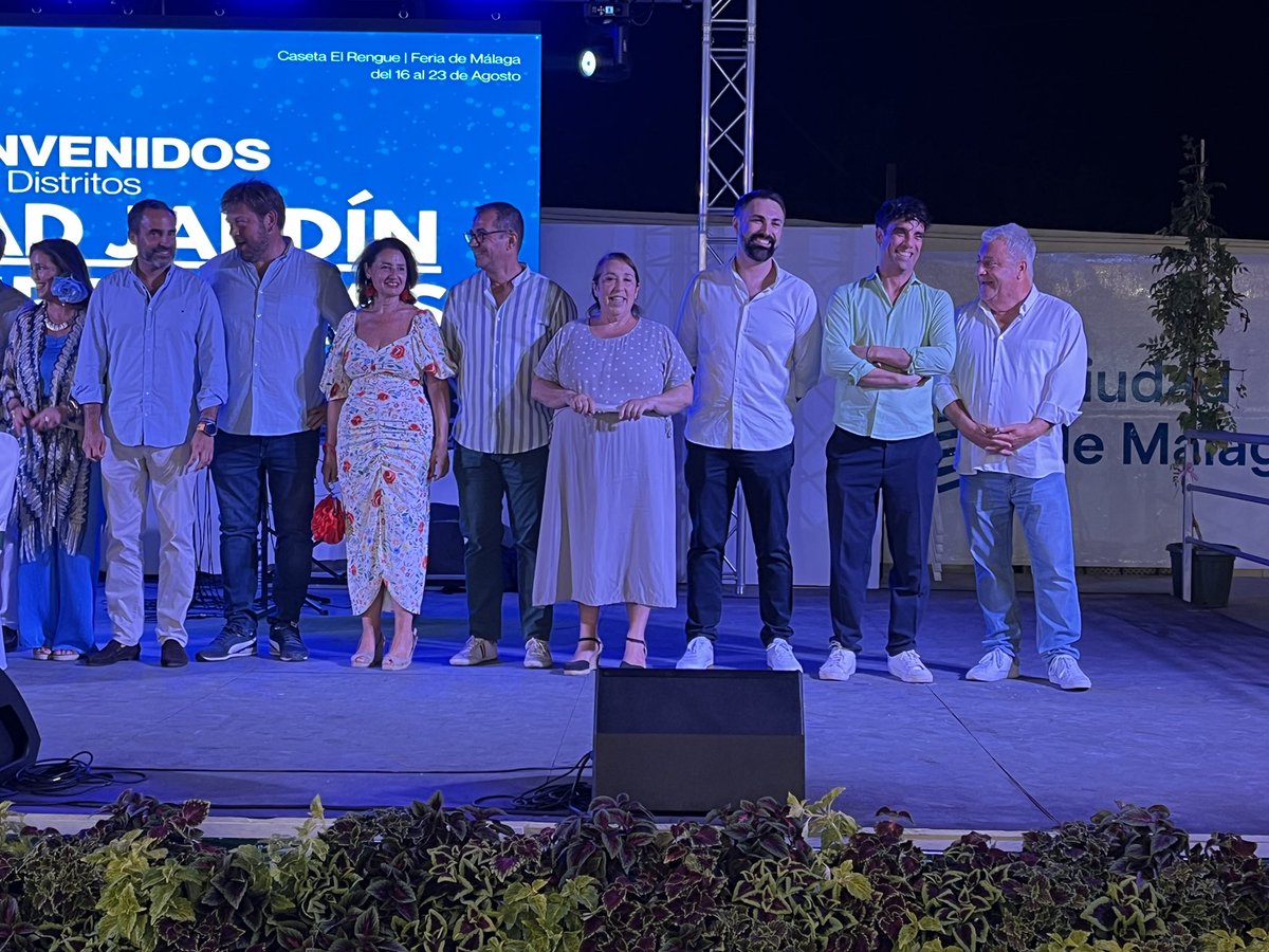 PSOEaytoMalaga (@psoeaytomalaga) on Twitter photo 🎡 Que gran noche hemos tenido hoy con los mayores de los distritos de #ciudadjardin y #campanillas
💃 Nuestro portavoz <a href="/aDanielPerez/">Dani Pérez /❤️🇪🇺</a> y los concejales <a href="/MarianoRuizA/">Mariano Ruiz Araujo</a> , <a href="/MCMartinOrtiz/">Carmen Martín Ortiz</a> , <a href="/salvadorchurri/">salvador trujillo</a> , <a href="/RosadelMar1/">Rosa del Mar</a> , <a href="/PabloOrellanaSm/">Pablo Orellana Smith</a> <a href="/RubenViruel/">Rubén</a> , se lo han pasado en grande 🎡 Que gran noche hemos tenido hoy con los mayores de los distritos de #ciudadjardin y #campanillas
💃 Nuestro portavoz <a href="/aDanielPerez/">Dani Pérez /❤️🇪🇺</a> y los concejales <a href="/MarianoRuizA/">Mariano Ruiz Araujo</a> , <a href="/MCMartinOrtiz/">Carmen Martín Ortiz</a> , <a href="/salvadorchurri/">salvador trujillo</a> , <a href="/RosadelMar1/">Rosa del Mar</a> , <a href="/PabloOrellanaSm/">Pablo Orellana Smith</a> <a href="/RubenViruel/">Rubén</a> , se lo han pasado en grande
