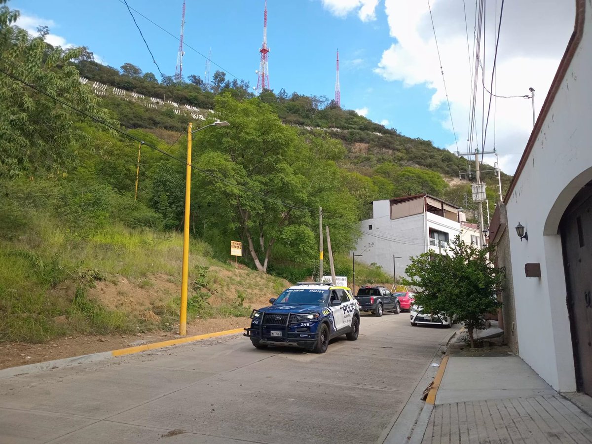 🚓👮La Policía Municipal realizó recorridos de prevención y vigilancia en calles y callejones de la zona, con el objetivo de salvaguardar la integridad física, proteger el patrimonio de las personas y mantener la paz social.

#VecinasYVecinos
#TransformandoJuntosLaCapital