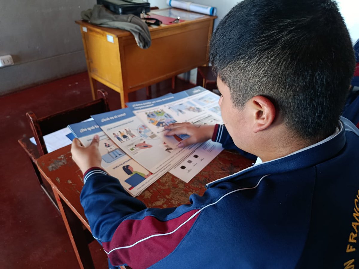 ONPEenRegiones | Nuestra #ORCAbancay realizó una sesión educativa dirigida  a estudiantes del cuarto de secundaria del colegio San Francisco Solano  sobre la importancia del voto.