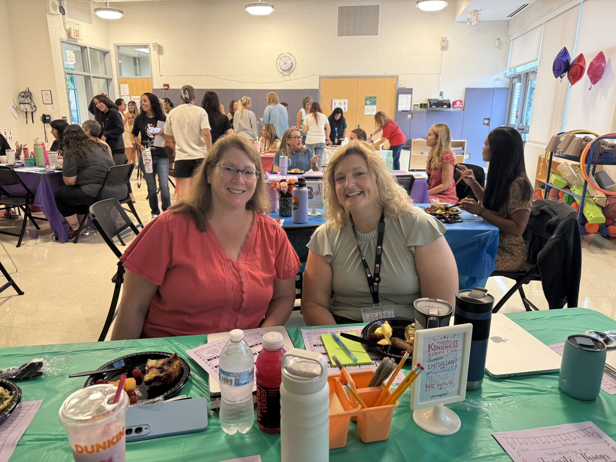 MsAcosta220's tweet photo. ELC’s professional development focused on our students & our district priorities #framework220 #BeKind ✨✨ https://t.co/xrNvKWDaf2