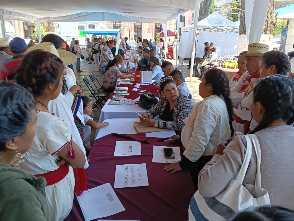 PAgraria's tweet photo. 📢 #BlogPA
📜 Se entregaron 170 documentos agrarios en Tenancingo, #EstadoDeMéxico
⚖️ Se otorga certeza jurídica y documental a sujetos agrarios de la entidad
Consulta toda la información en el siguiente enlace: https://t.co/uvprVzjpsB