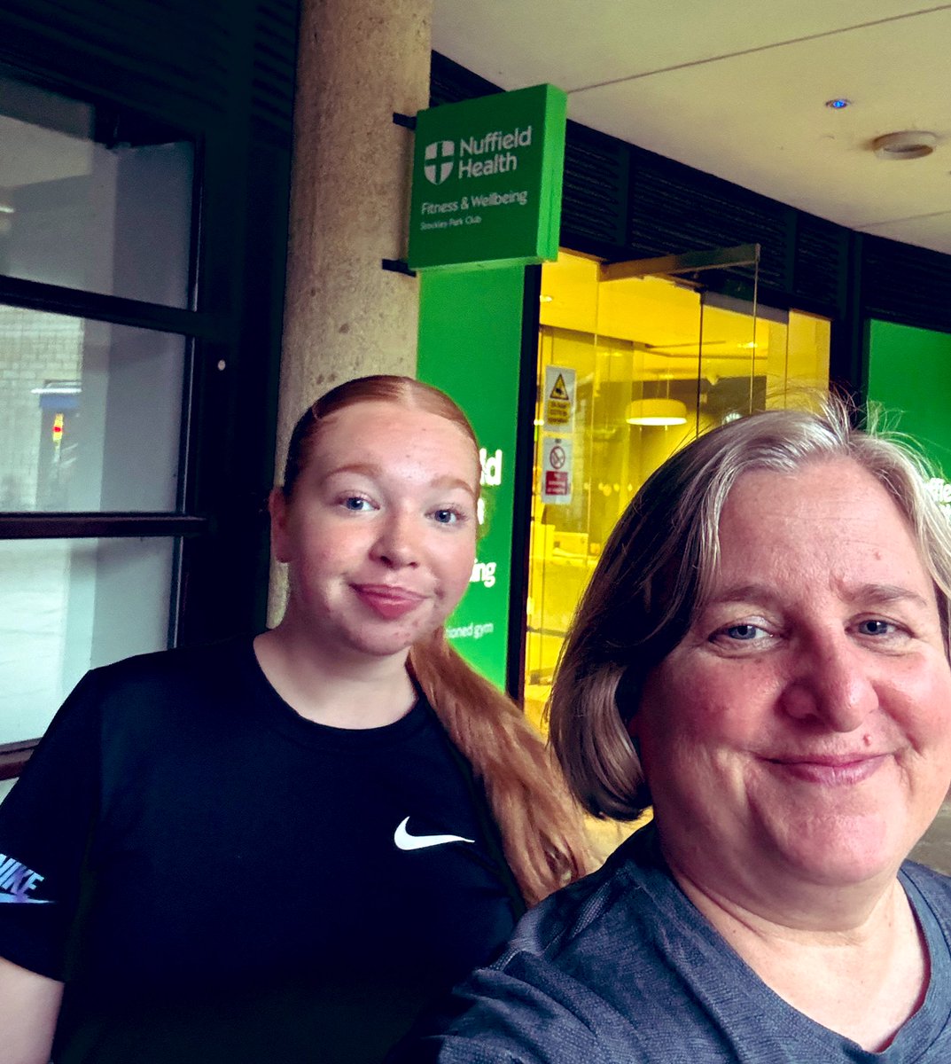 karhod21's tweet photo. Never fear the Bradleys are not running 🏃late we’re just trying to keep on  #NursesActive #ImperialActive track 🙌@MLU_PTE @SigsworthJanice @majhoye @evelyngomez00 @fatimanaveedra1 @adliteb https://t.co/CQOymV4ADj