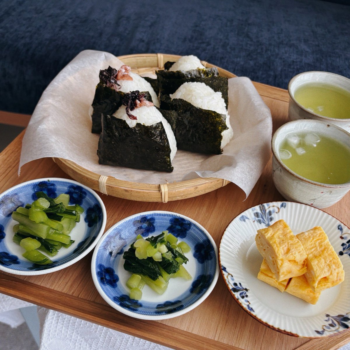 おにぎりと野沢菜 今日も暑くなりそう