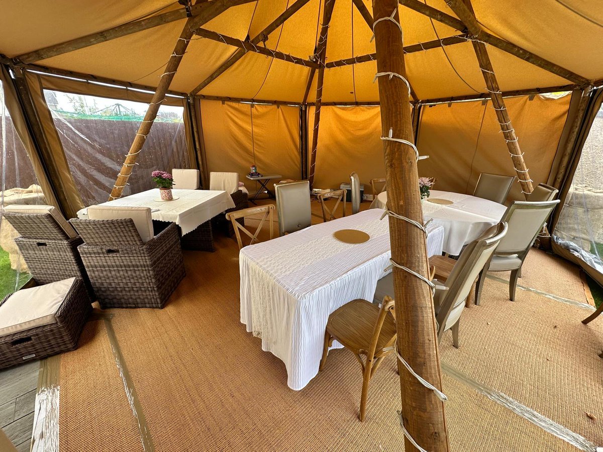 Congratulations to the Higgins household with the wedding celebrations at their beautiful home.
AstroTurf won't stop anyone from popping fizz in their own garden - we use ballast and good old fashioned skill to assemble our  funky Little Hat Tipi, whatever the terrain!