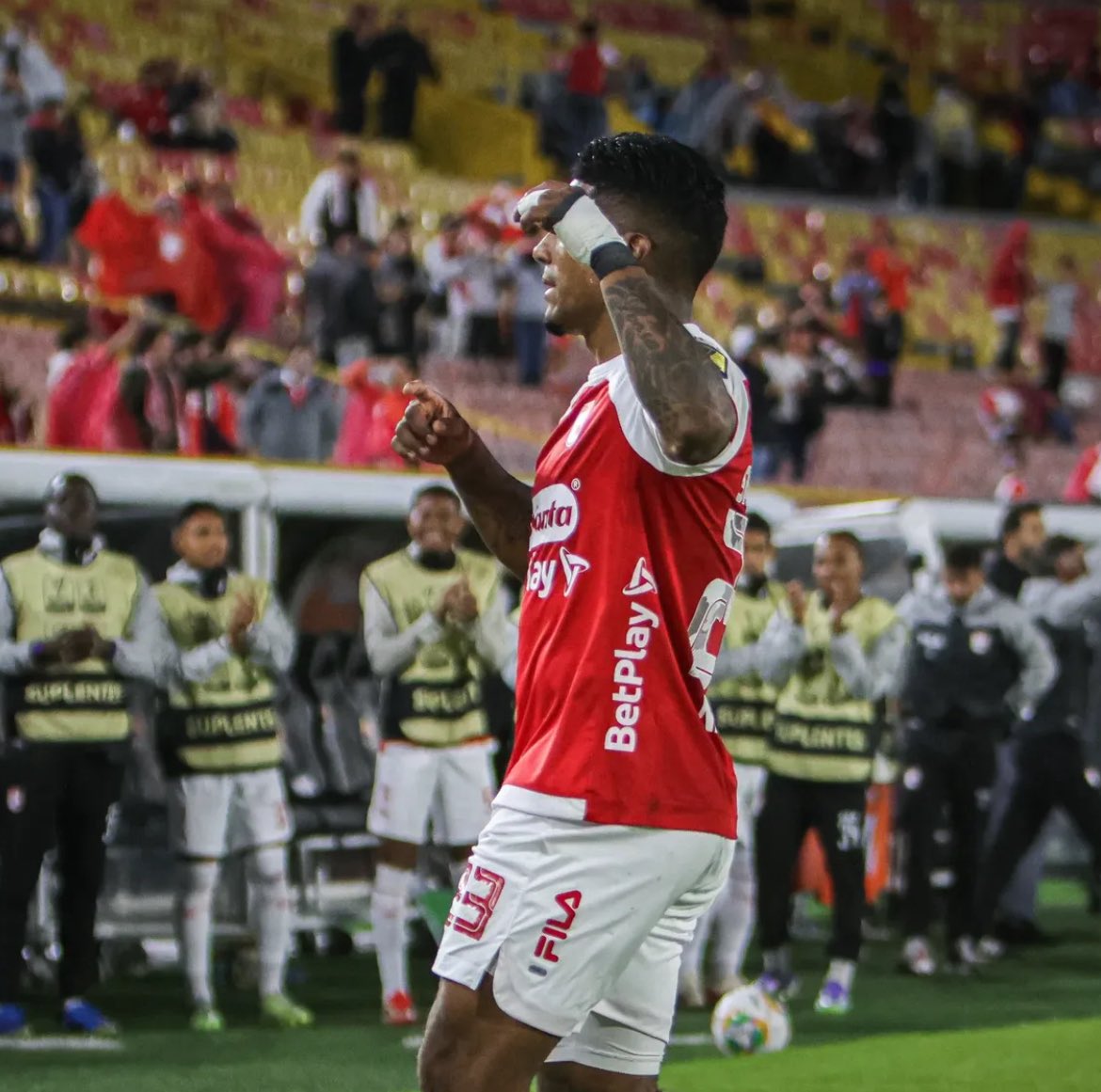 Se regala una boleta para el partido de Santa Fe 🇲🇨. 

📌¡Comente porque debería ganársela!