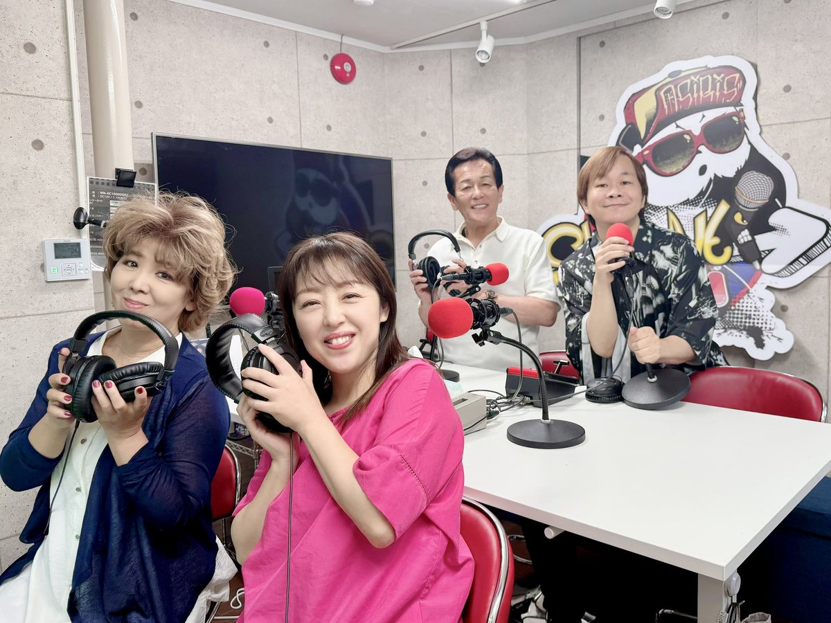 yochin88's tweet image. 昨日は収録デーでした。
毎週日曜日あさ7時～8時
「ラジオ男の演歌 女の演歌」
お聴きになるには、
SKY WAVE FM89.2MHz
892fm.com
全国から「JCBAインターネットサイマルラジオ」で☺️
jcbasimul.com/skywavefm
#長保有紀 さん #みやま健二 さん #山口ひろみ さん #小野寺陽介