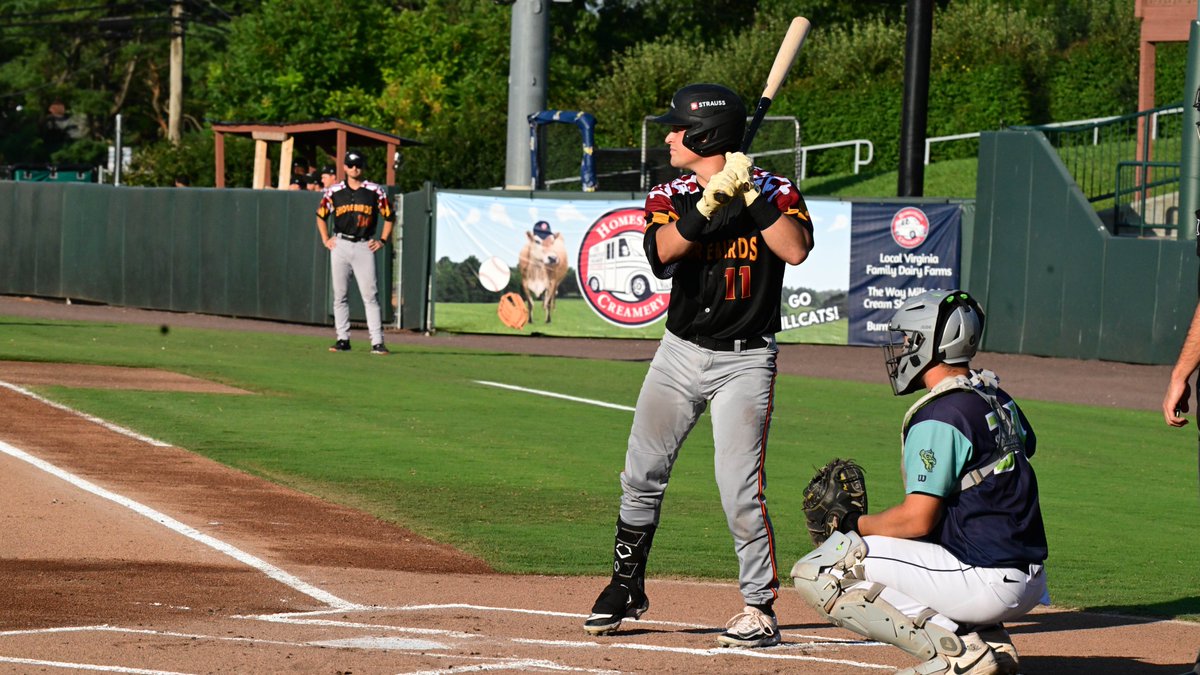 shorebirds's tweet photo. Welcome to Delmarva! Meet Shorebirds Catcher Caden Bodine! Bodine is an Orioles 1st Round Pick (30th Overall) out of Coastal Carolina! Check out Caden and the Shorebirds all week at Perdue Stadium! 👇

Buy Tickets 👉 https://t.co/5R0Yif64ch

#FlyTogether | #Birdland https://t.co/DmTQG61Ihg