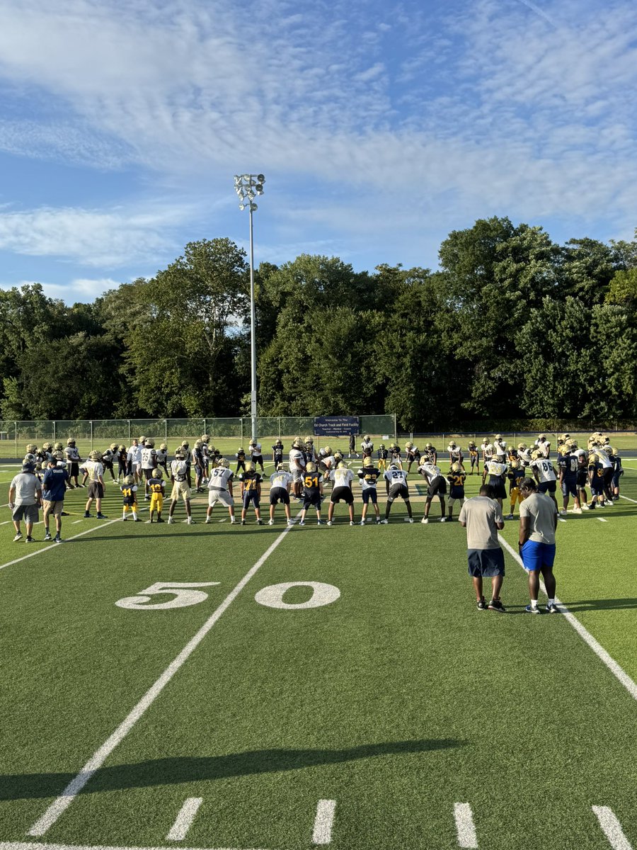 Hackensack Football (@hackensackfoot1) on Twitter photo Great time today, youth football players working with the varsity players, future is bright in Hackensack #CometPride #ProtectTheH #OneCometFamily <a href="/Coach_Ressler/">Brett Ressler</a> <a href="/HackensackAthl1/">Hackensack HS Athletics</a> <a href="/HHSComets/">Jim Montesano</a> <a href="/GordonScooter/">Gordon Scooter Whiting</a> Great time today, youth football players working with the varsity players, future is bright in Hackensack #CometPride #ProtectTheH #OneCometFamily <a href="/Coach_Ressler/">Brett Ressler</a> <a href="/HackensackAthl1/">Hackensack HS Athletics</a> <a href="/HHSComets/">Jim Montesano</a> <a href="/GordonScooter/">Gordon Scooter Whiting</a>