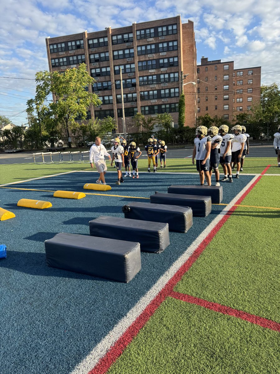 Hackensack Football tweet media