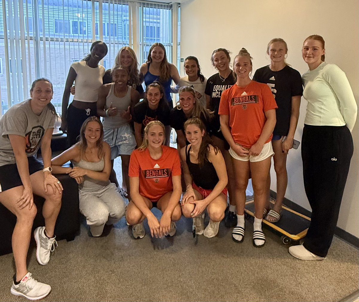 Move-in day for the freshmen!