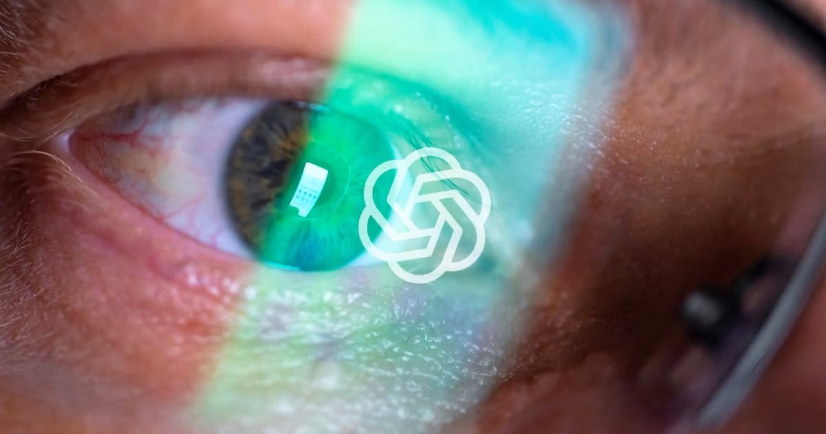 MarioNawfal's tweet image. “AI PSYCHOSIS” IS HERE - AND YES, IT’S AS WEIRD AS IT SOUNDS

People are getting so deep into chatbot convos, they’re losing touch with reality, think delusions, paranoia, even falling in love with the bot.

Psychiatrists say AI isn’t creating mental illness, but it is helping…