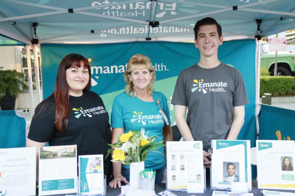 EmanateHealth_'s tweet photo. We were proud to support the Glendora 37th Annual Flashback Classic Car Show! 

During this exciting event, our patient liaisons provided valuable information about our resources, programs &amp; providers. We are here to help our community with their health care needs &amp; much more! https://t.co/36K4tPmC2B