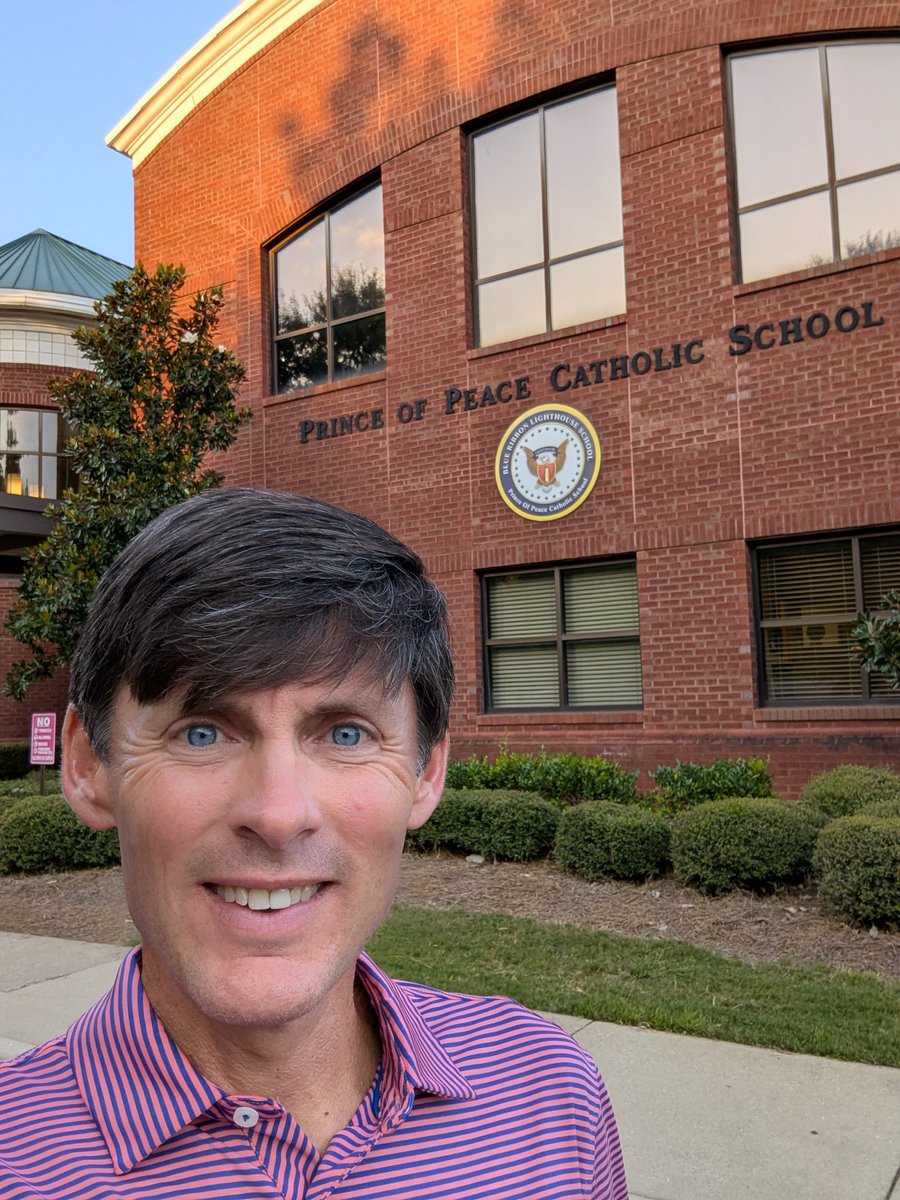 Amazing night with Prince of Peace Catholic School parents! 😄 Shared tips on parenting middle schoolers without losing your mind. Loved the connection. Thank you for the warm welcome! 💙 #WalkAndTalkBirmingham #ParentingTeens