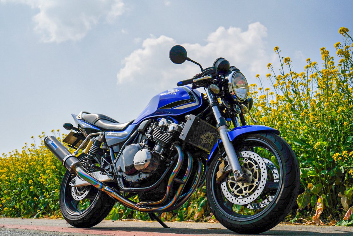 8/19 バイクの日にいのちゃんと入籍しました
2人とも今はバイク乗ってないけど笑
これからも夫婦共々よろしくお願いします🙇‍♂️
2人の元愛車のせとこ🏍