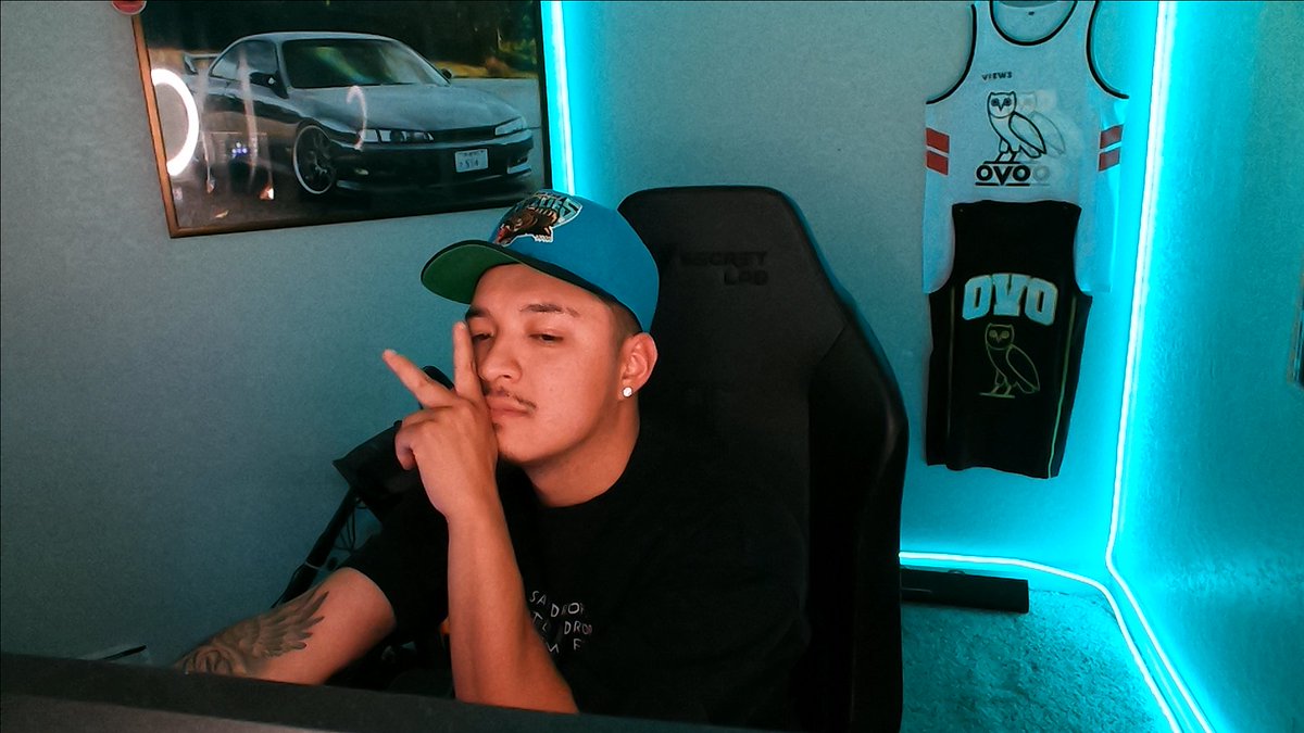 live pubbin and ranked l8r pull up on me mami 

twitch- laceddd_