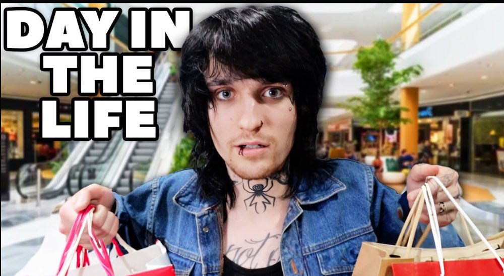 A Day In The Life Of An Emo

youtu.be/2vGw0FXh8kM?si…