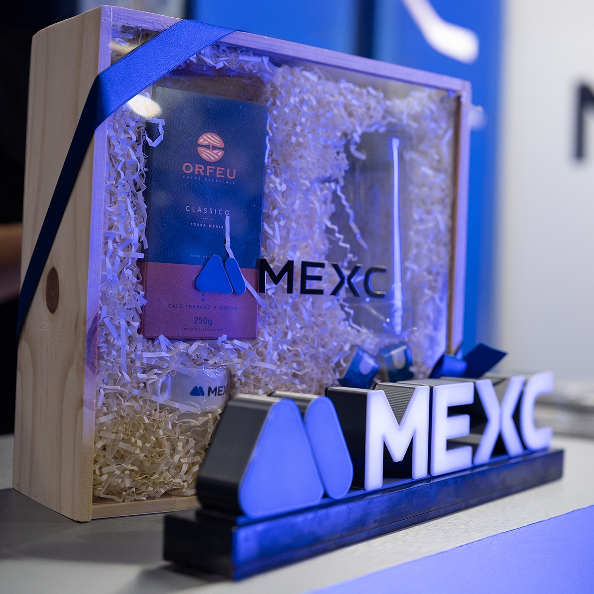 MEXC's tweet photo. GM! Where are you checking charts from today? 🌎 https://t.co/OrM7K3ylEJ