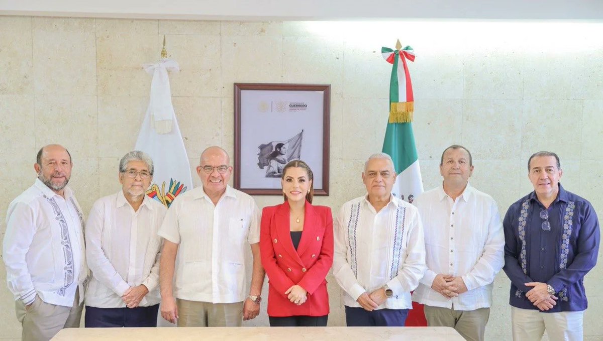 Promineria.com (@portal_mineria) on Twitter photo Evelyn Salgado se reúne con el Comité Organizador de la 36 Convención Internacional de Minería
promineria.com/?p=nota&id=172…
#Minería #Convención #Guerrero #Acapulco <a href="/AIMMGM_Nacional/">AIMMGM Nacional</a> Evelyn Salgado se reúne con el Comité Organizador de la 36 Convención Internacional de Minería
promineria.com/?p=nota&id=172…
#Minería #Convención #Guerrero #Acapulco <a href="/AIMMGM_Nacional/">AIMMGM Nacional</a>