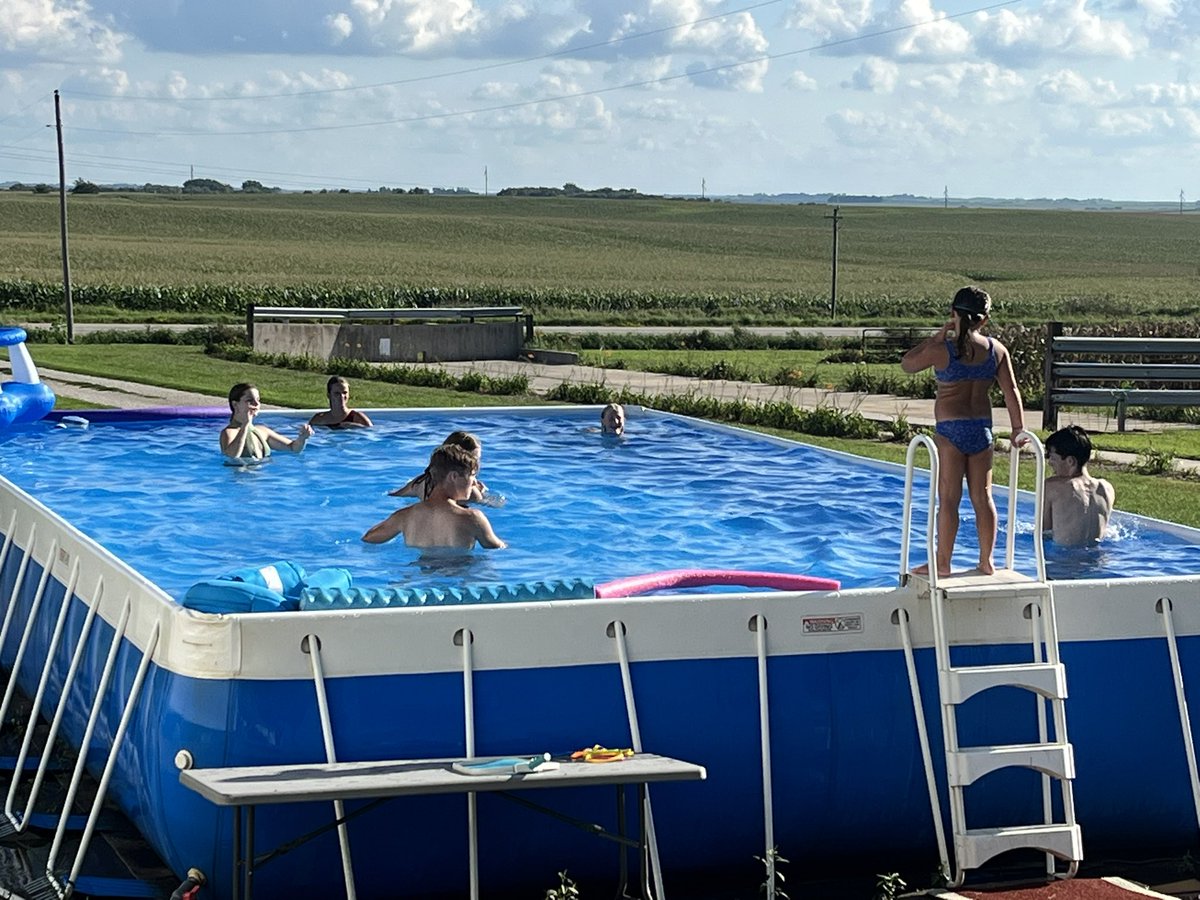RvilleAthletics's tweet photo. Great group of XC runners this year - 8 high quality HS runners with 6 seniors that I need to make every day count with as the season Will be a blur. Today a little swim, meal, and ice cream after a humid practice #Rfactor @RCSDWildcats https://t.co/1W0fYwvWEt
