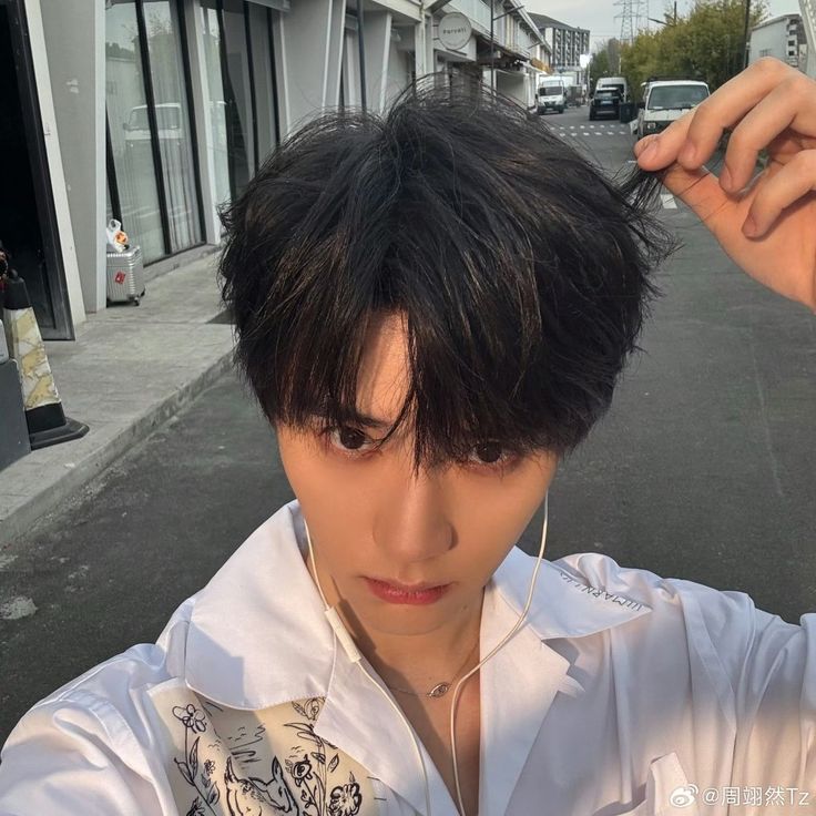 STATUS: 📴 tweet media