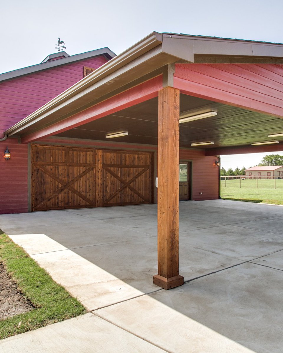 DFWImproved's tweet image. Ready to transform that unused backyard into a beautiful bonus room? We turn ideas into stunning new spaces. 

View our featured projects with the link in our bio!

#DFWImproved #RoomAddition #HomeRemodeling