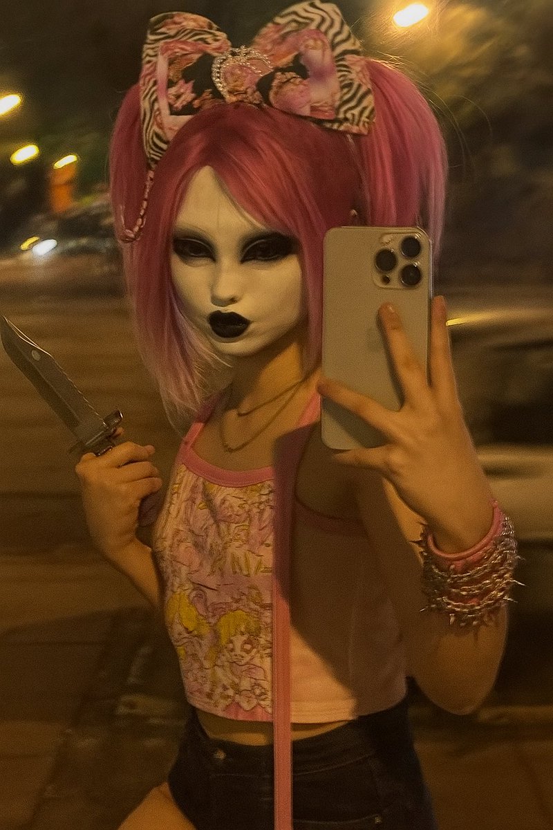 gorrrrdaidiota's tweet photo. Ella asesinara a alguien hoy https://t.co/ksqNl5vA7K